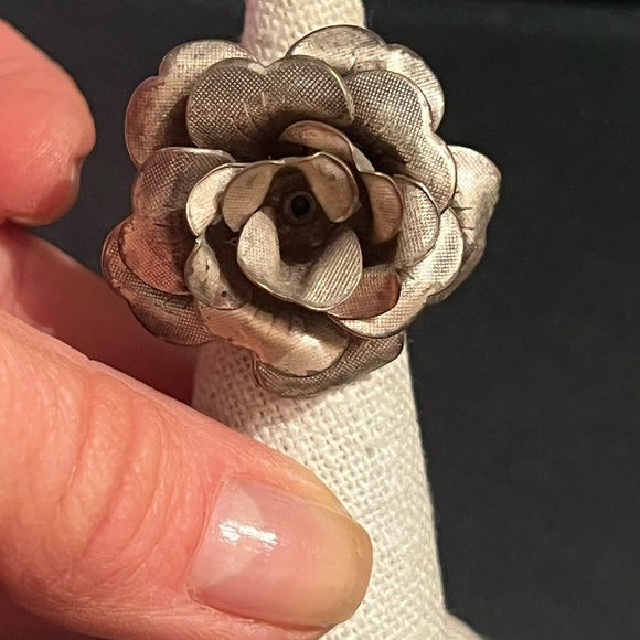 Metal handmade flower ring. Adjustable. Gorgeous. - Picture 3 of 7